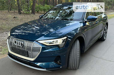 Позашляховик / Кросовер Audi e-tron 2023 в Києві