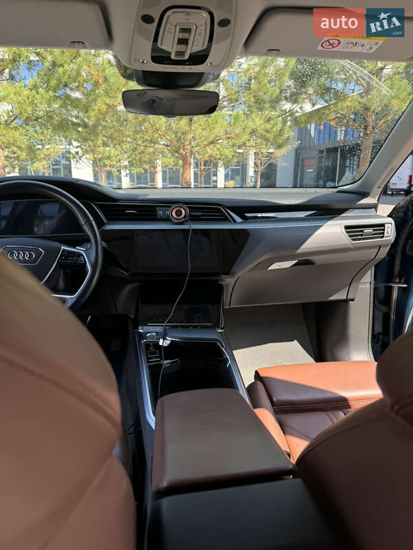 Внедорожник / Кроссовер Audi e-tron 2020 в Львове