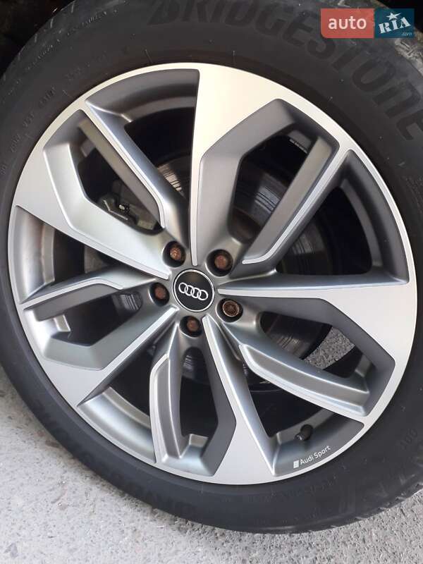 Внедорожник / Кроссовер Audi e-tron 2019 в Дрогобыче