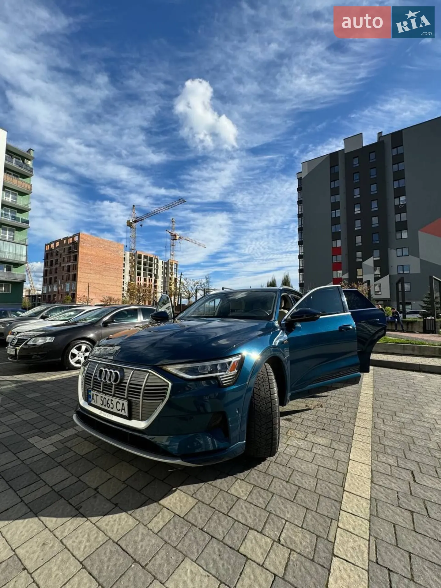 2019 Audi e-tron - фото 1