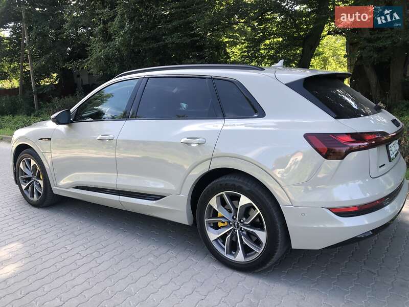 Позашляховик / Кросовер Audi e-tron 2021 в Львові