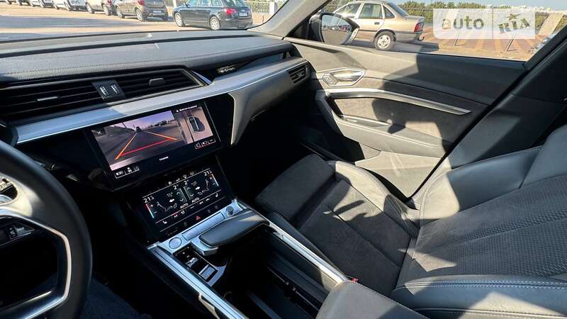 Внедорожник / Кроссовер Audi e-tron 2020 в Киеве