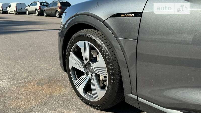 Внедорожник / Кроссовер Audi e-tron 2020 в Киеве