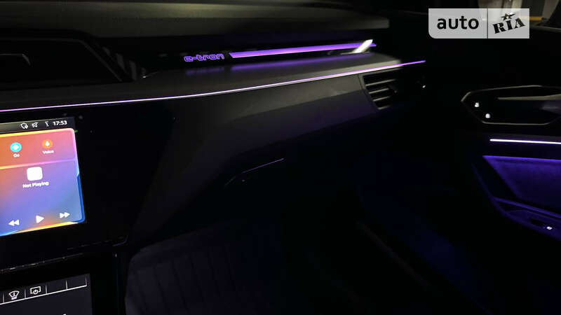 Внедорожник / Кроссовер Audi e-tron 2020 в Киеве