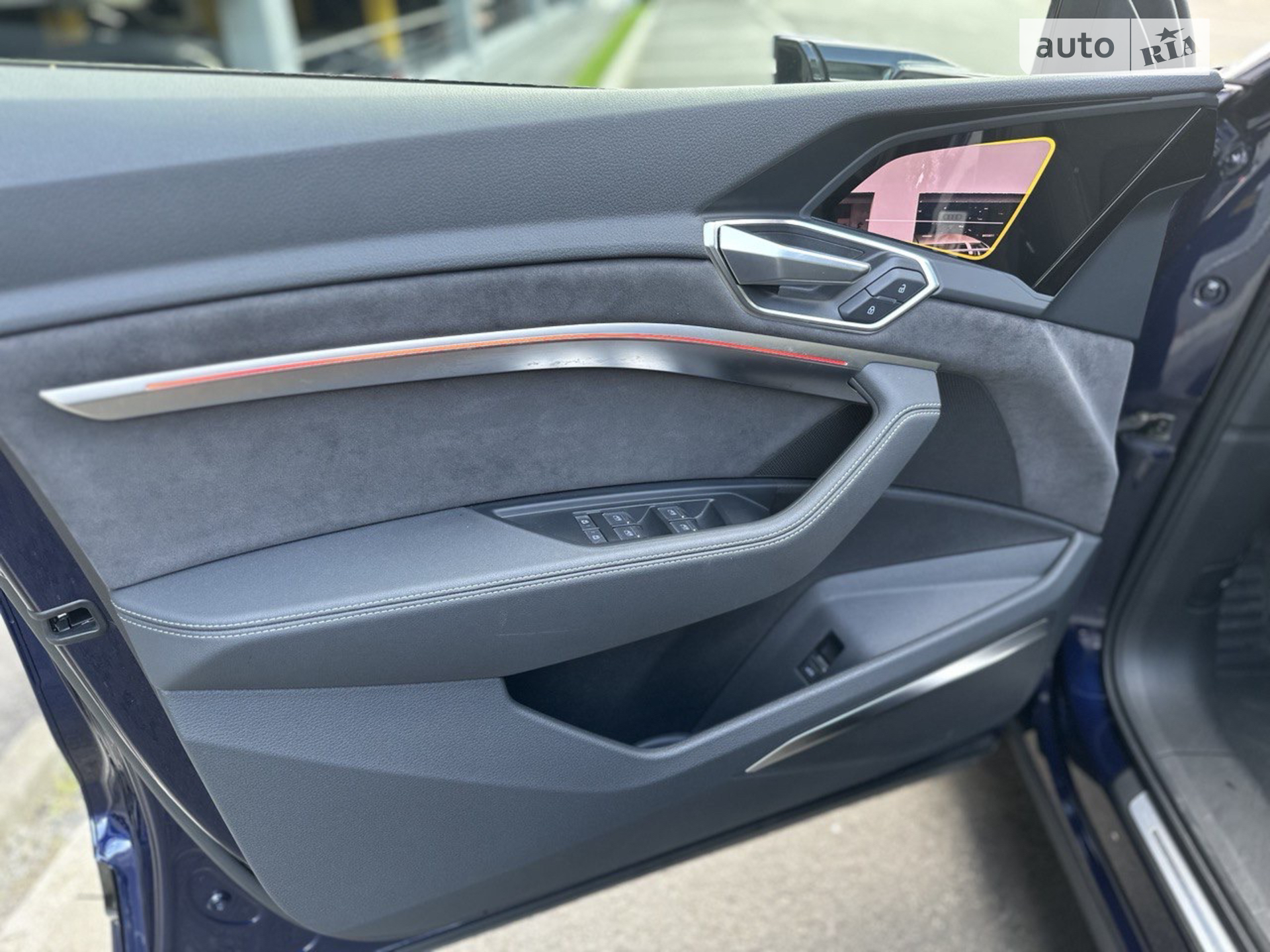 2020 Audi e-tron - мініатюра 9