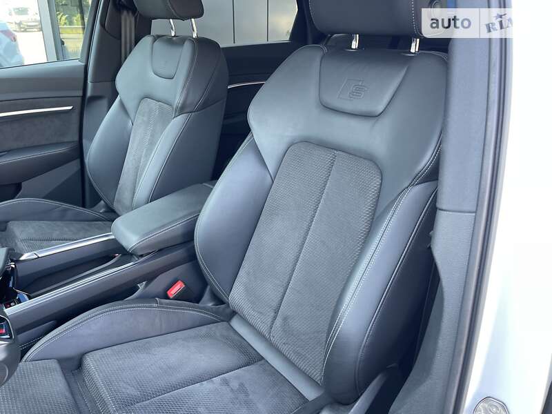 Внедорожник / Кроссовер Audi e-tron 2021 в Ровно