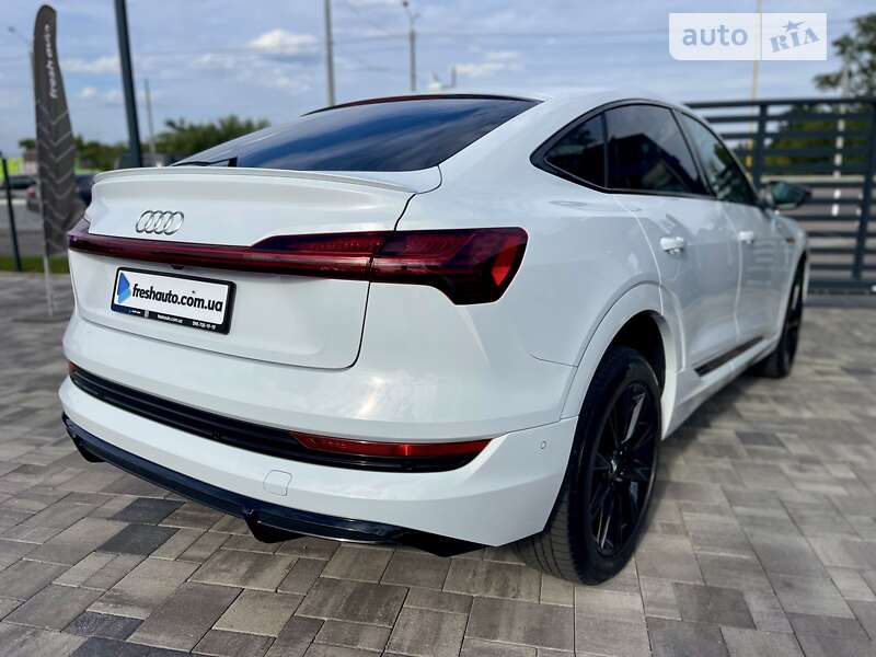 Внедорожник / Кроссовер Audi e-tron 2021 в Ровно