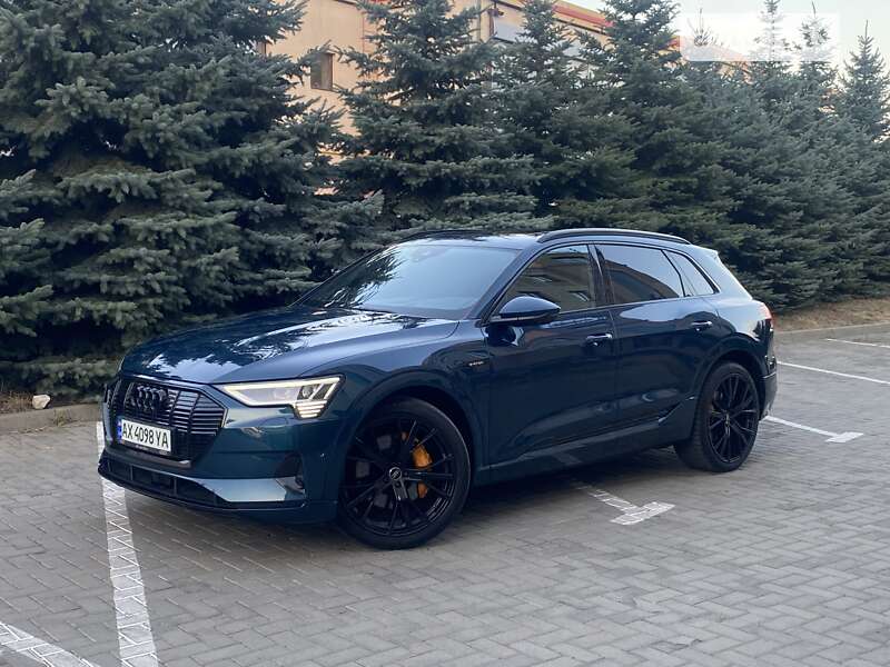 Позашляховик / Кросовер Audi e-tron 2018 в Харкові
