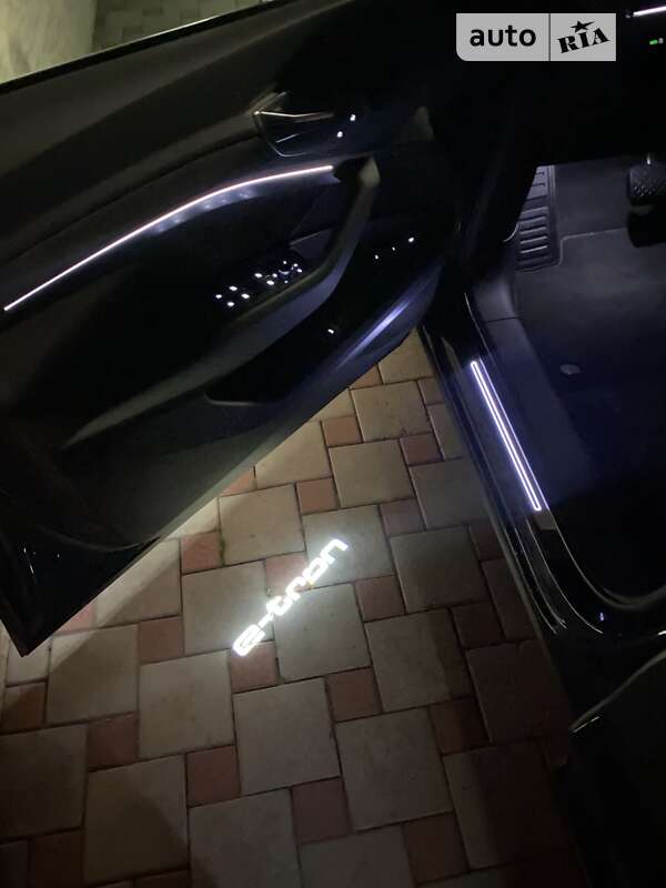 Внедорожник / Кроссовер Audi e-tron 2018 в Харькове