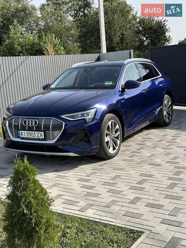 Позашляховик / Кросовер Audi e-tron 2020 в Києві