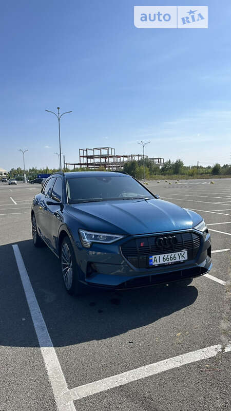 Внедорожник / Кроссовер Audi e-tron 2019 в Киеве