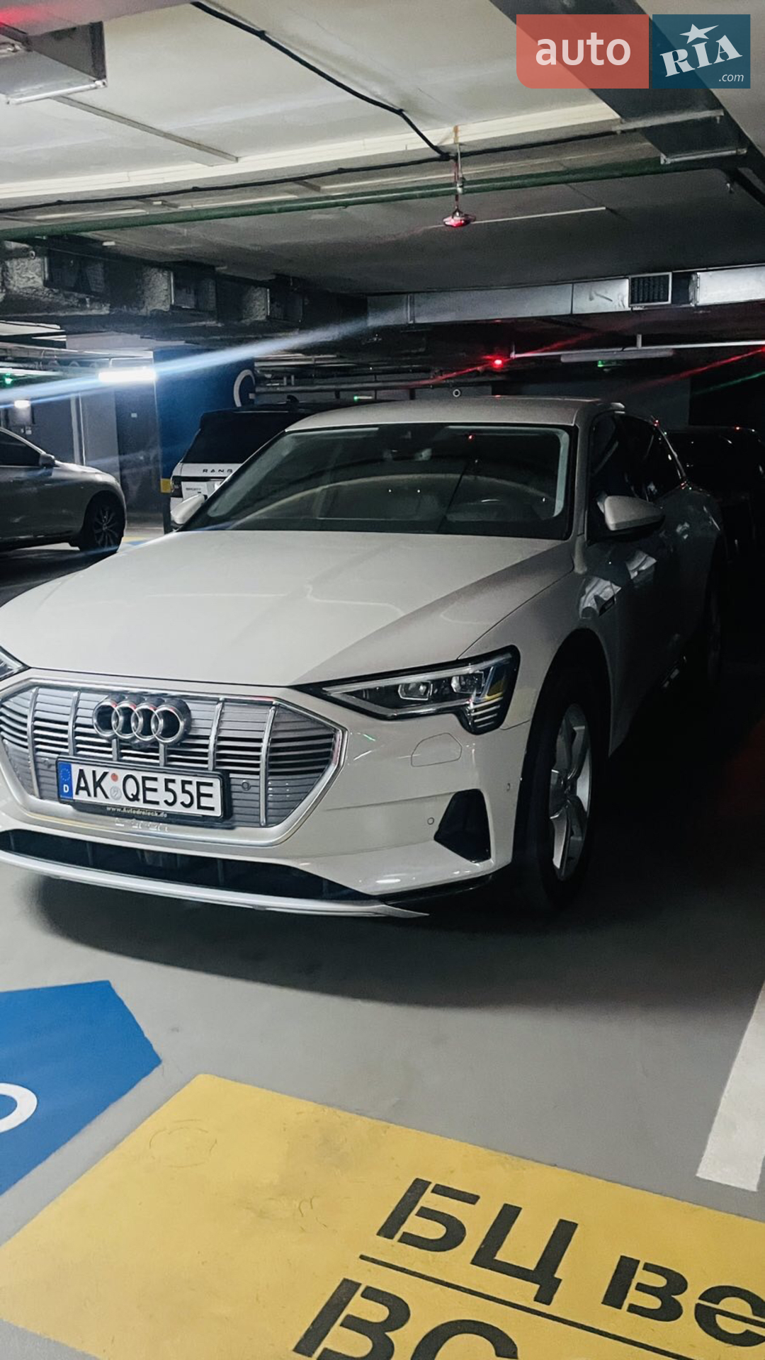 2019 Audi e-tron - мініатюра 2