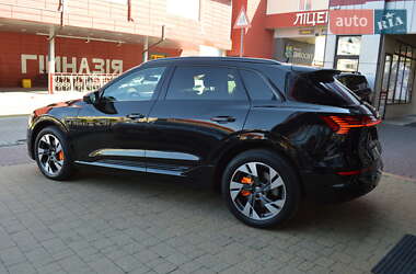 Внедорожник / Кроссовер Audi e-tron 2020 в 