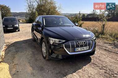 Внедорожник / Кроссовер Audi e-tron 2020 в 