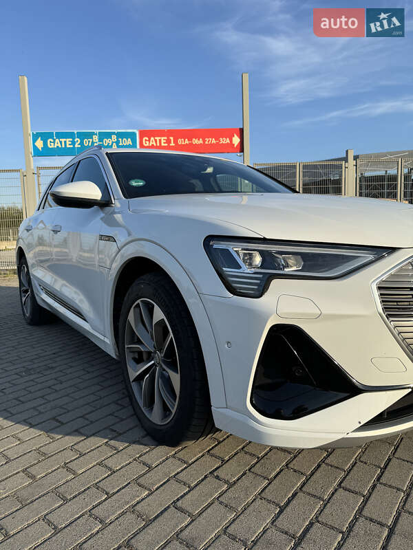 Внедорожник / Кроссовер Audi e-tron 2020 в Львове