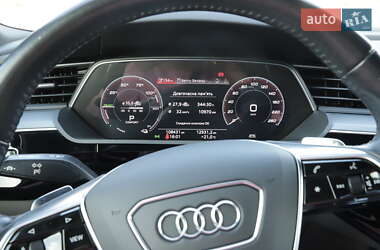 Внедорожник / Кроссовер Audi e-tron 2019 в 