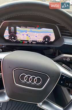 Внедорожник / Кроссовер Audi e-tron 2019 в 