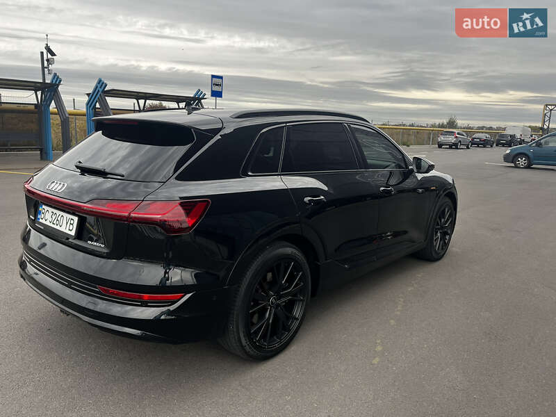 Позашляховик / Кросовер Audi e-tron 2021 в Львові