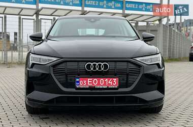 Позашляховик / Кросовер Audi e-tron 2019 в 
