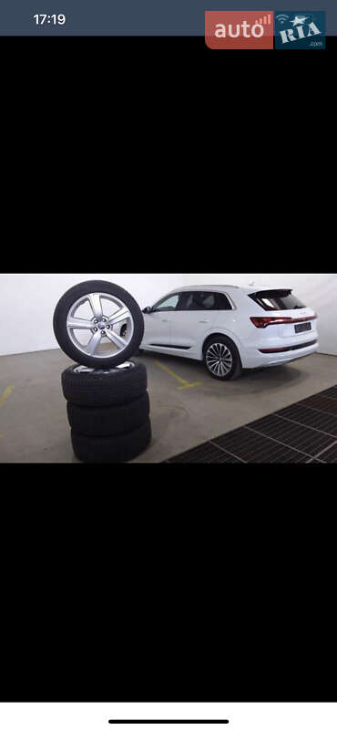 Внедорожник / Кроссовер Audi e-tron 2019 в Хмельницком