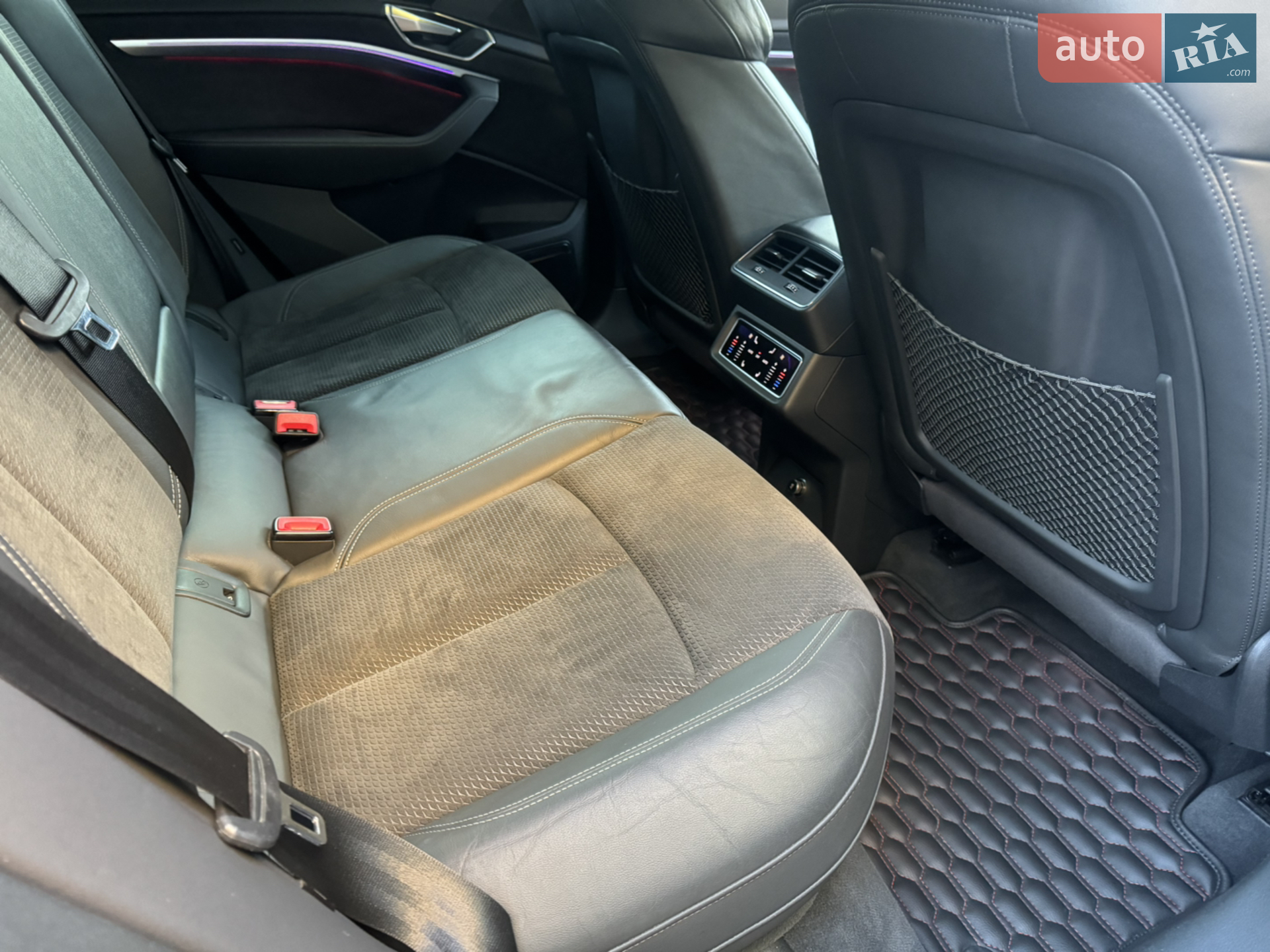 2020 Audi e-tron - мініатюра 30