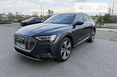 Внедорожник / Кроссовер Audi e-tron 2019 в Киеве