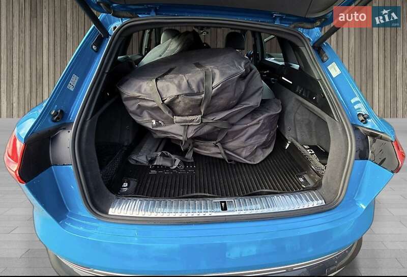 Внедорожник / Кроссовер Audi e-tron 2019 в Киеве