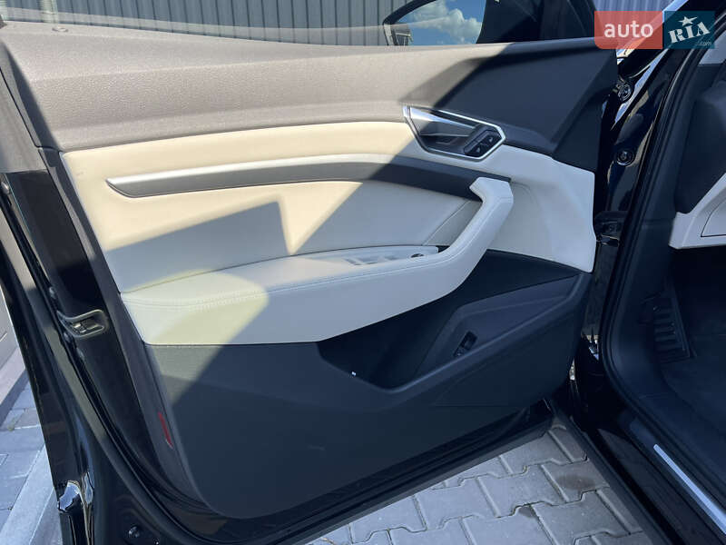 Позашляховик / Кросовер Audi e-tron 2020 в Кам'янець-Подільському