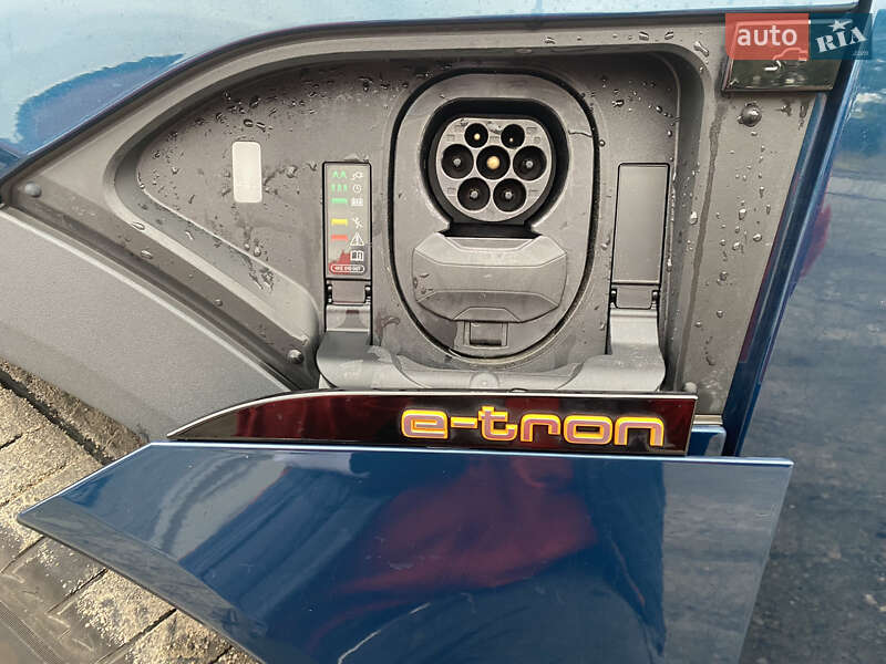 Внедорожник / Кроссовер Audi e-tron 2022 в Полтаве