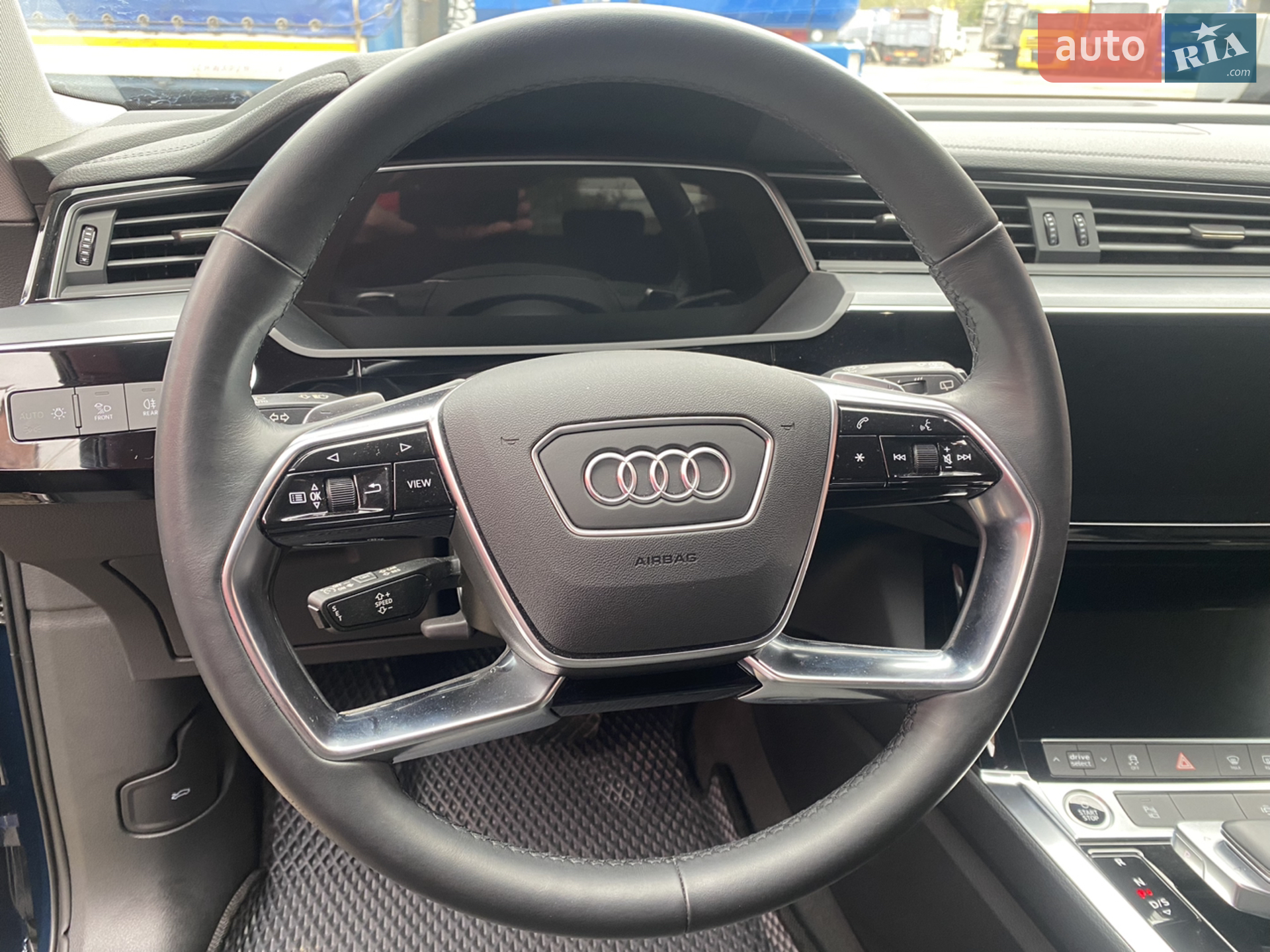 2022 Audi e-tron - мініатюра 23
