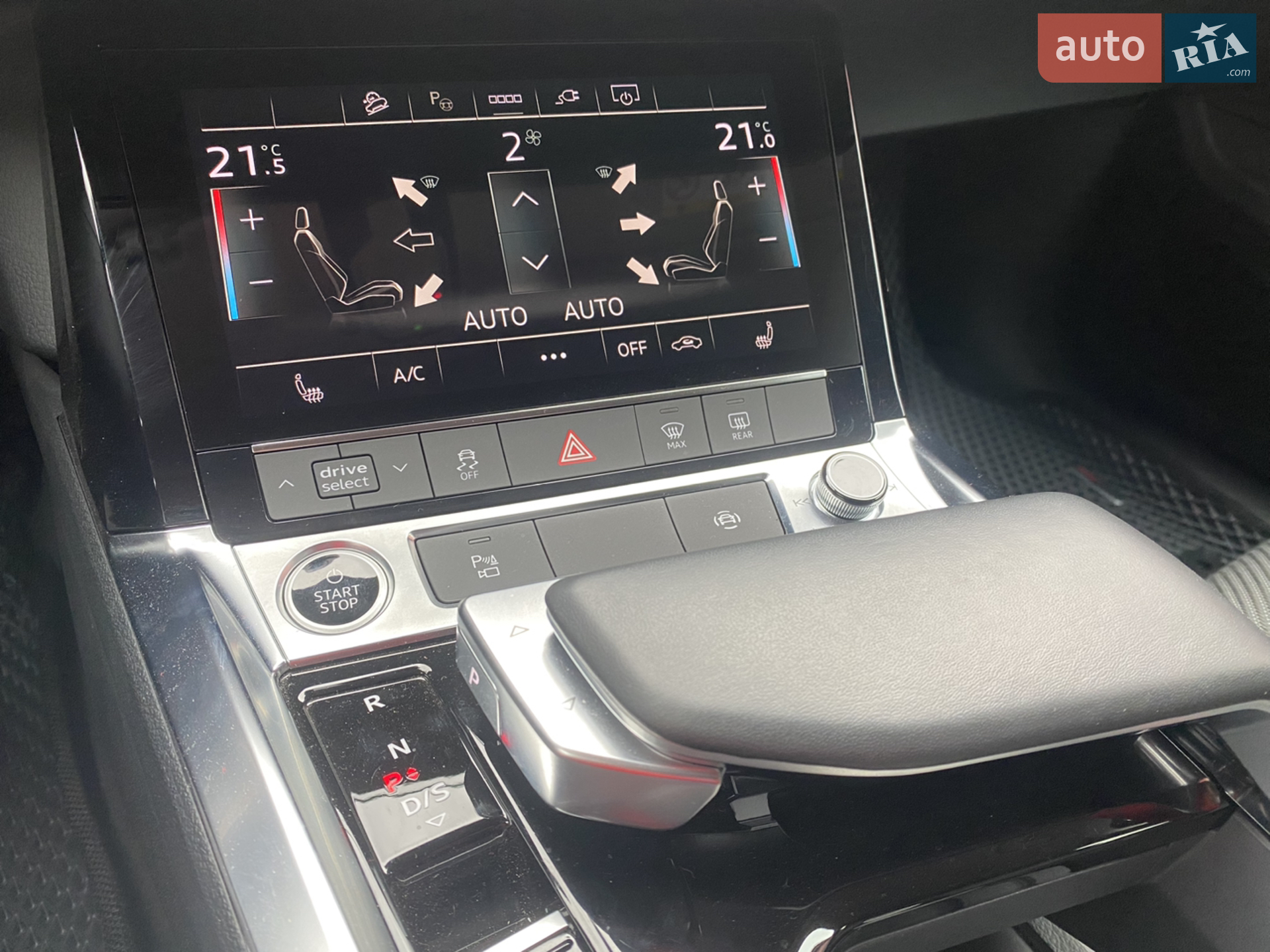 2022 Audi e-tron - мініатюра 25