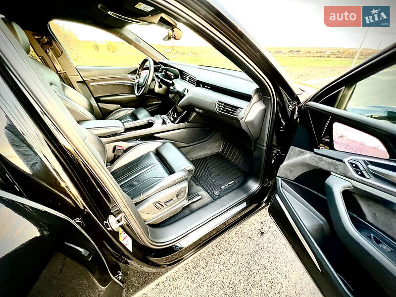 Внедорожник / Кроссовер Audi e-tron 2019 в Ровно