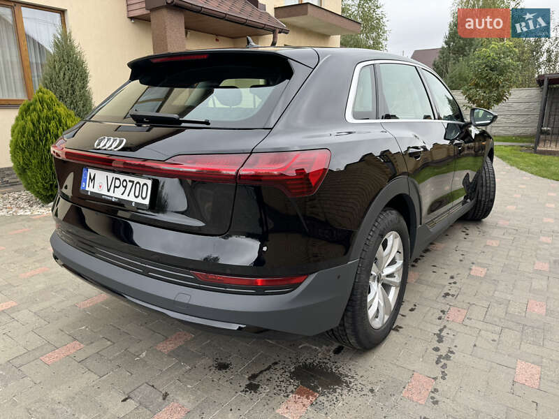 Позашляховик / Кросовер Audi e-tron 2021 в Житомирі