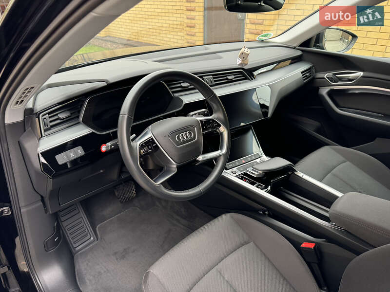 Позашляховик / Кросовер Audi e-tron 2021 в Житомирі