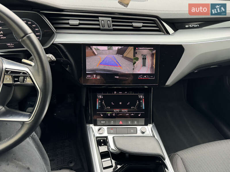 Позашляховик / Кросовер Audi e-tron 2021 в Житомирі
