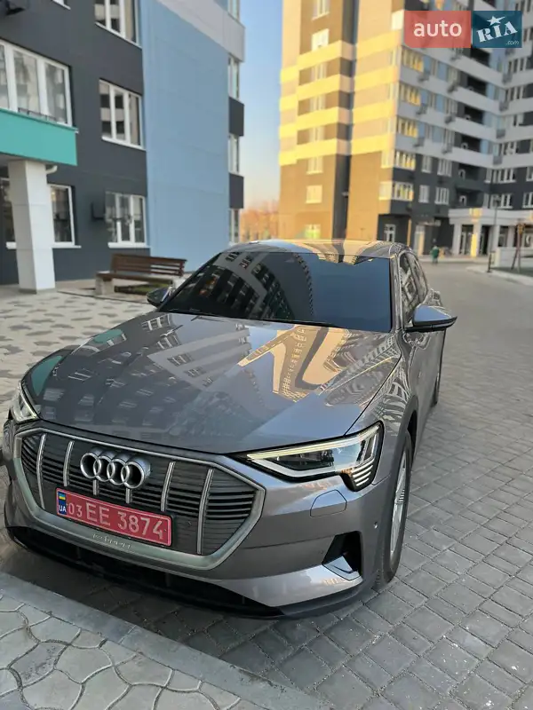 Audi e-tron 2020 VIN WAUZZZGE7LB026460 фото оголошення 32 з 56