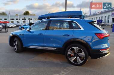 Внедорожник / Кроссовер Audi e-tron 2019 в 