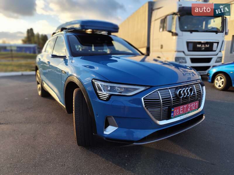 Внедорожник / Кроссовер Audi e-tron 2019 в Киеве