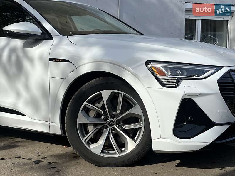 Позашляховик / Кросовер Audi e-tron 2020 в Одесі
