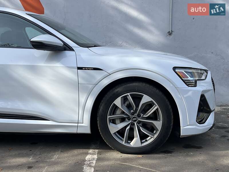 Позашляховик / Кросовер Audi e-tron 2020 в Одесі