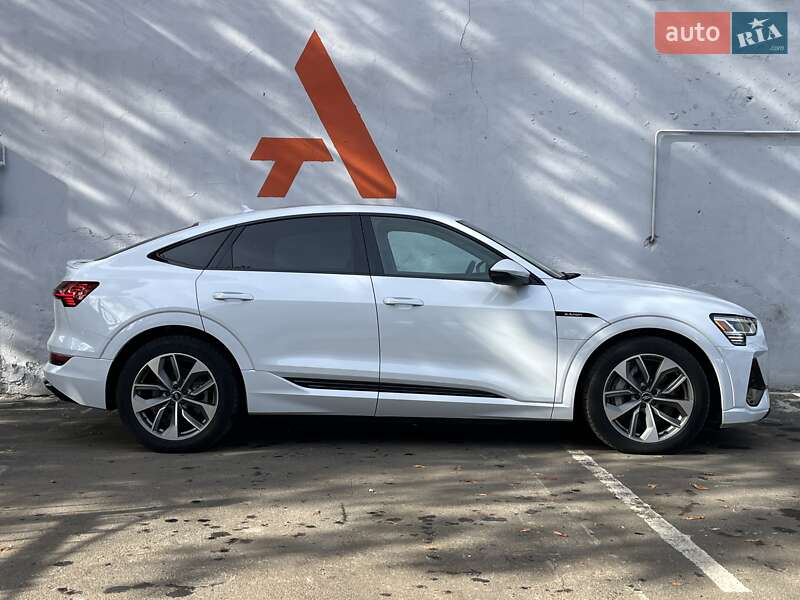 Позашляховик / Кросовер Audi e-tron 2020 в Одесі