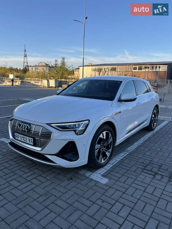 Внедорожник / Кроссовер Audi e-tron 2020 в Днепре