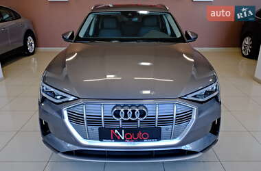 Внедорожник / Кроссовер Audi e-tron 2020 в 