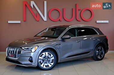 Внедорожник / Кроссовер Audi e-tron 2020 в 