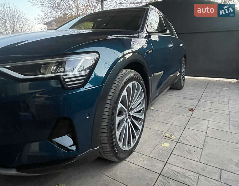 Внедорожник / Кроссовер Audi e-tron 2019 в Черновцах