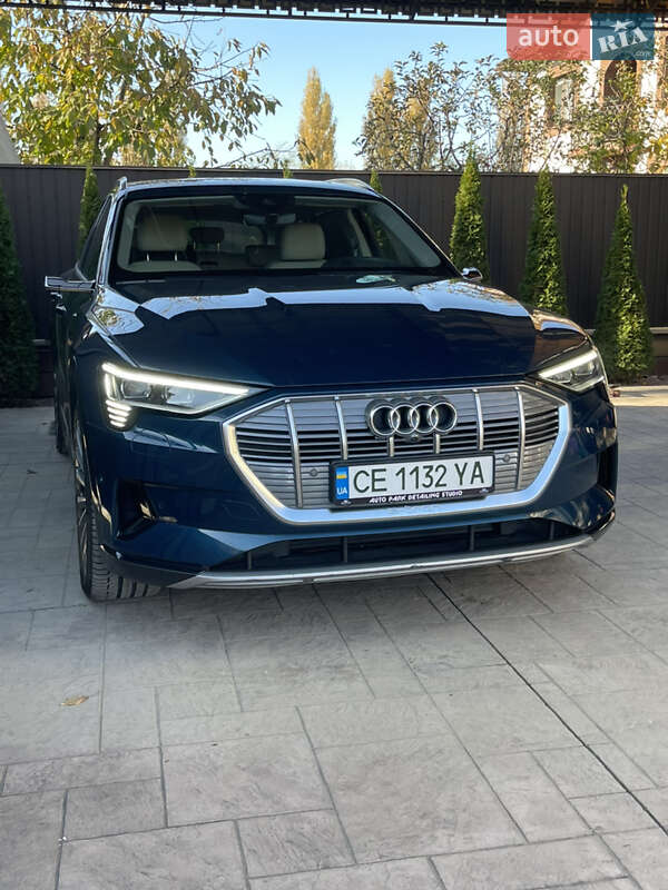 Внедорожник / Кроссовер Audi e-tron 2019 в Черновцах