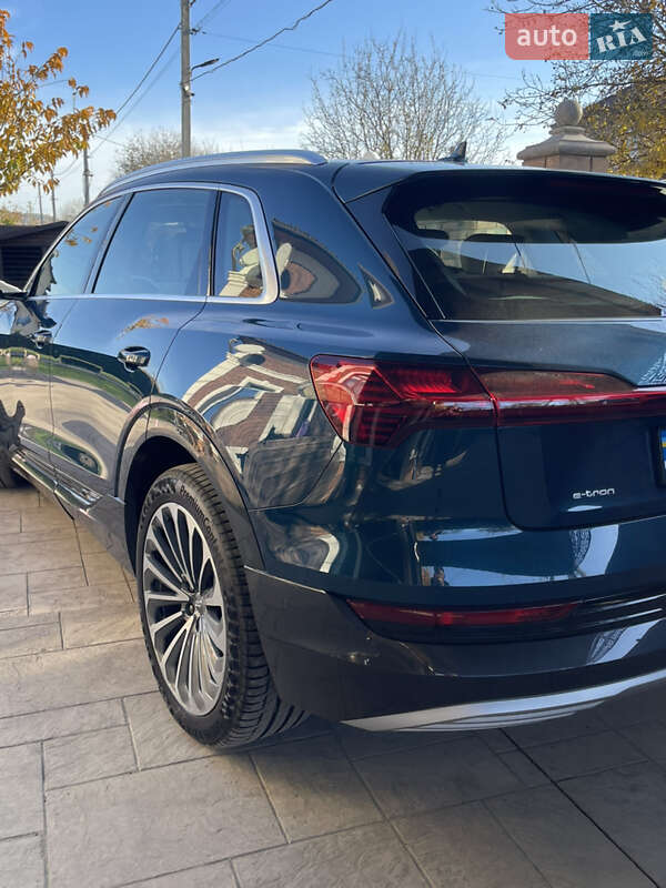 Внедорожник / Кроссовер Audi e-tron 2019 в Черновцах