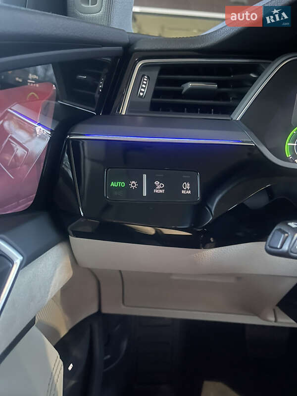 Внедорожник / Кроссовер Audi e-tron 2019 в Черновцах