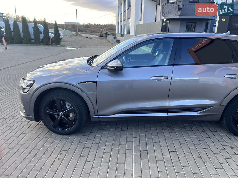 Позашляховик / Кросовер Audi e-tron 2019 в Львові