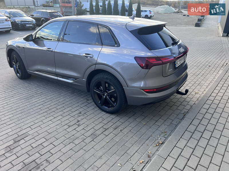 Позашляховик / Кросовер Audi e-tron 2019 в Львові